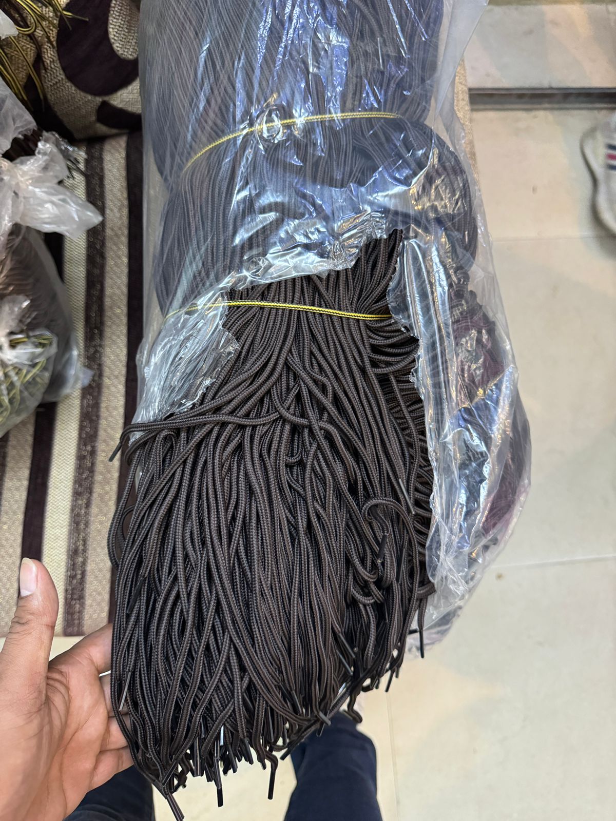 Shoe Threads